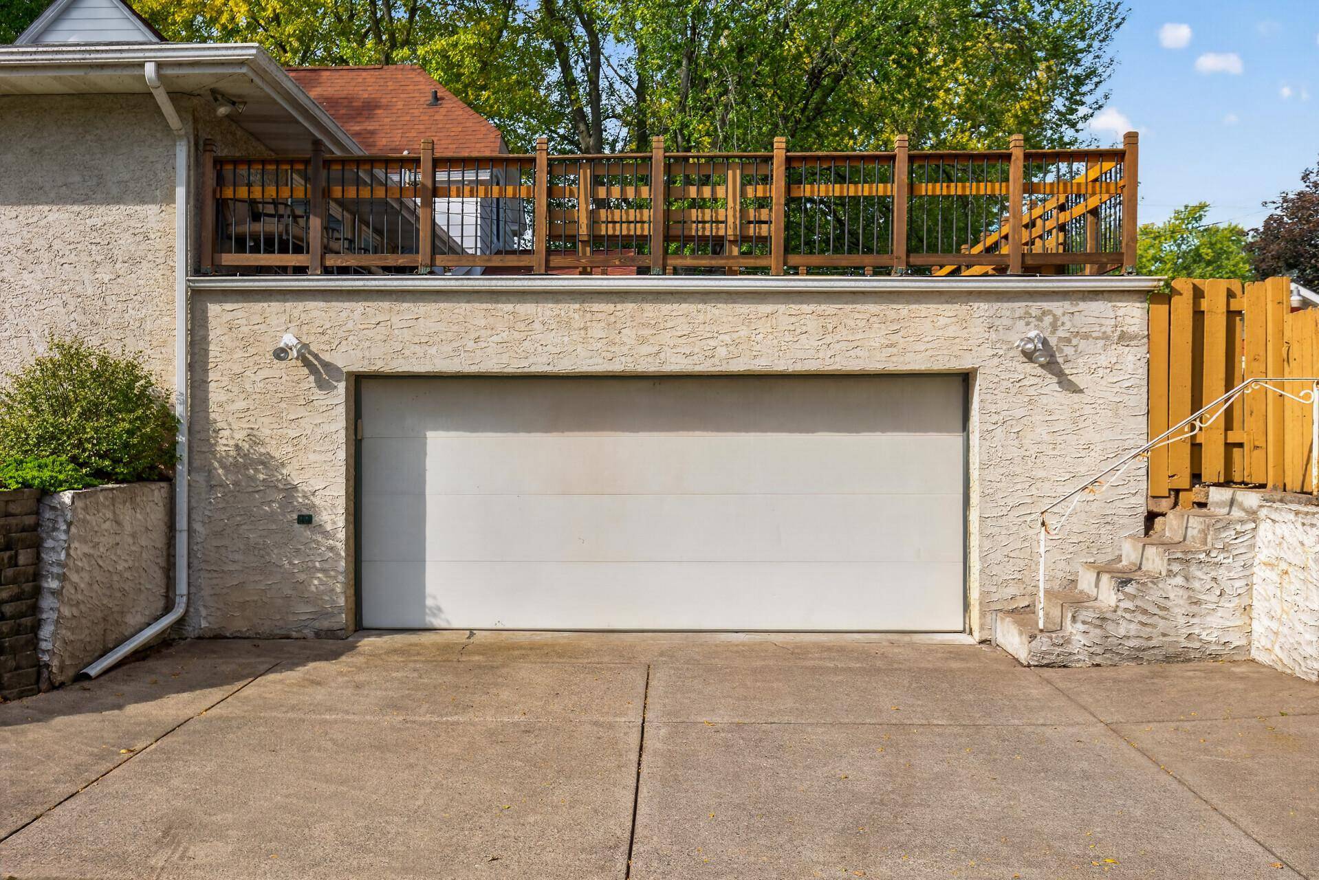 1837 Hawthorne AVE E, Saint Paul, MN 55119