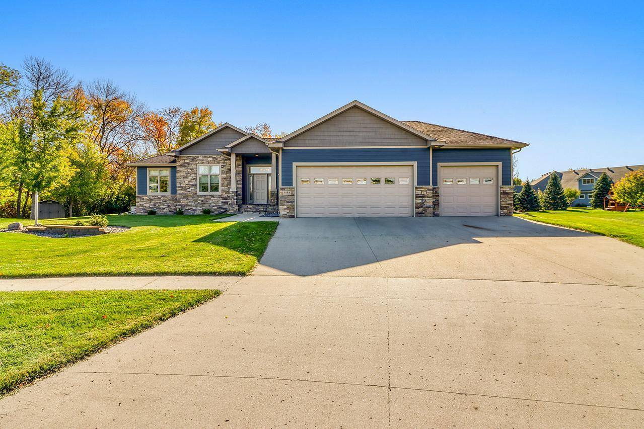 5888 26th ST S, Fargo, ND 58104