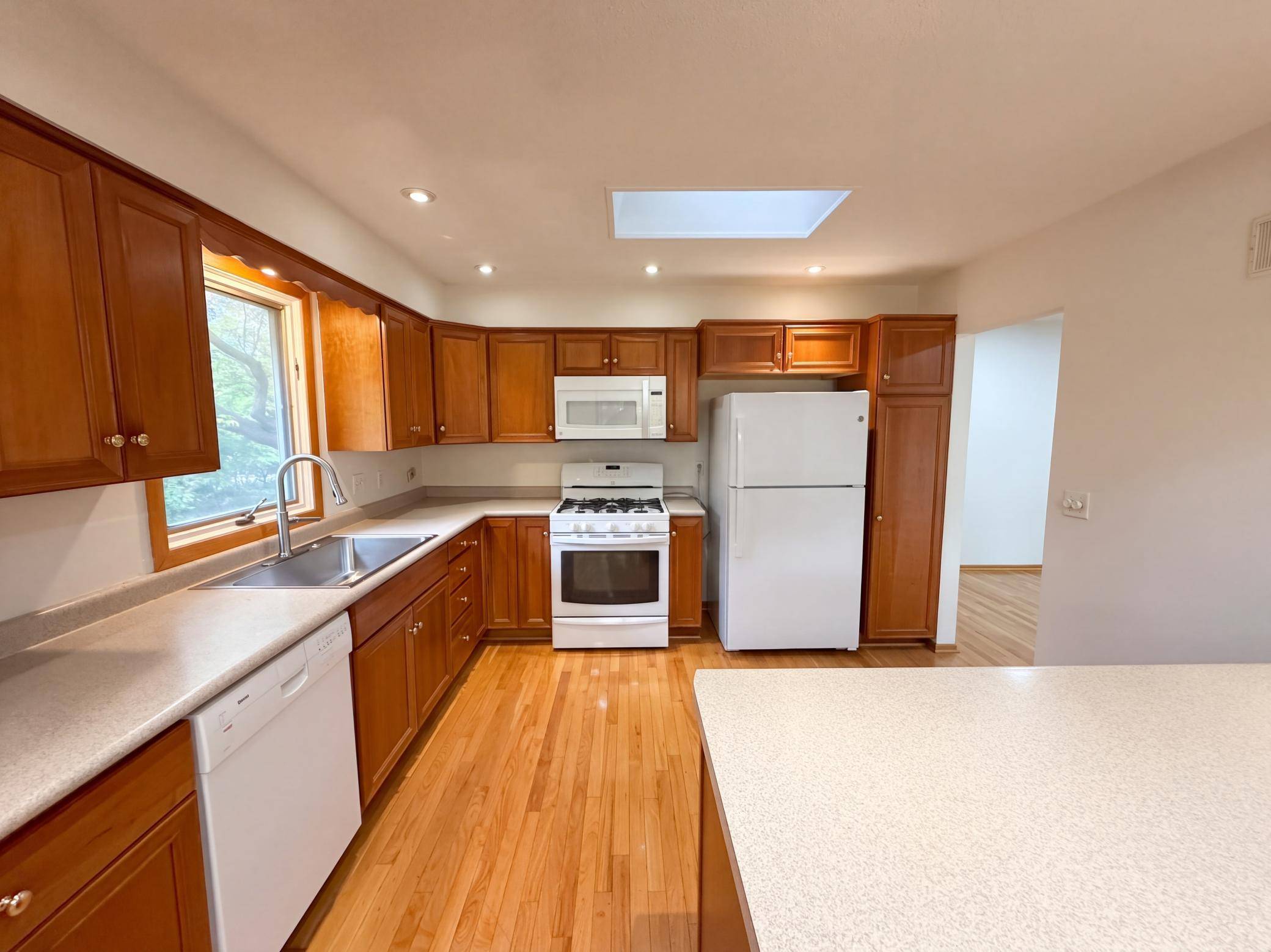 12228 Allen DR, Burnsville, MN 55337
