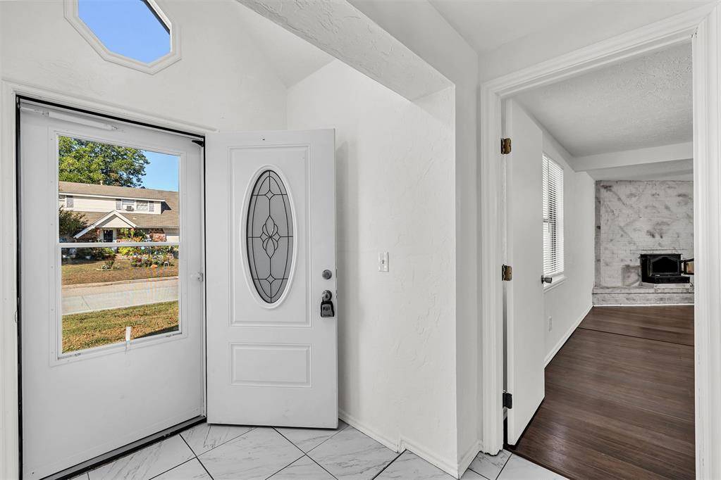 700 Penn LN, Moore, OK 73160