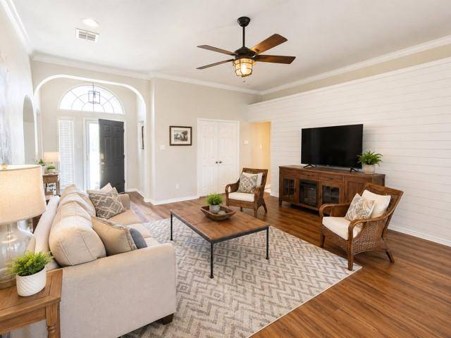 10201 Evergreen Drive, Rowlett, TX 75089