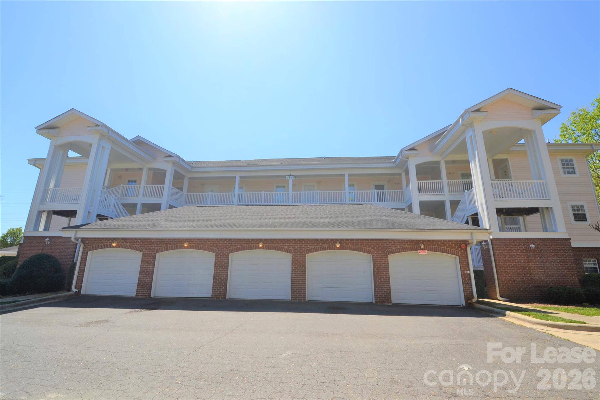 8751 Coralbell LN, Charlotte, NC 28213