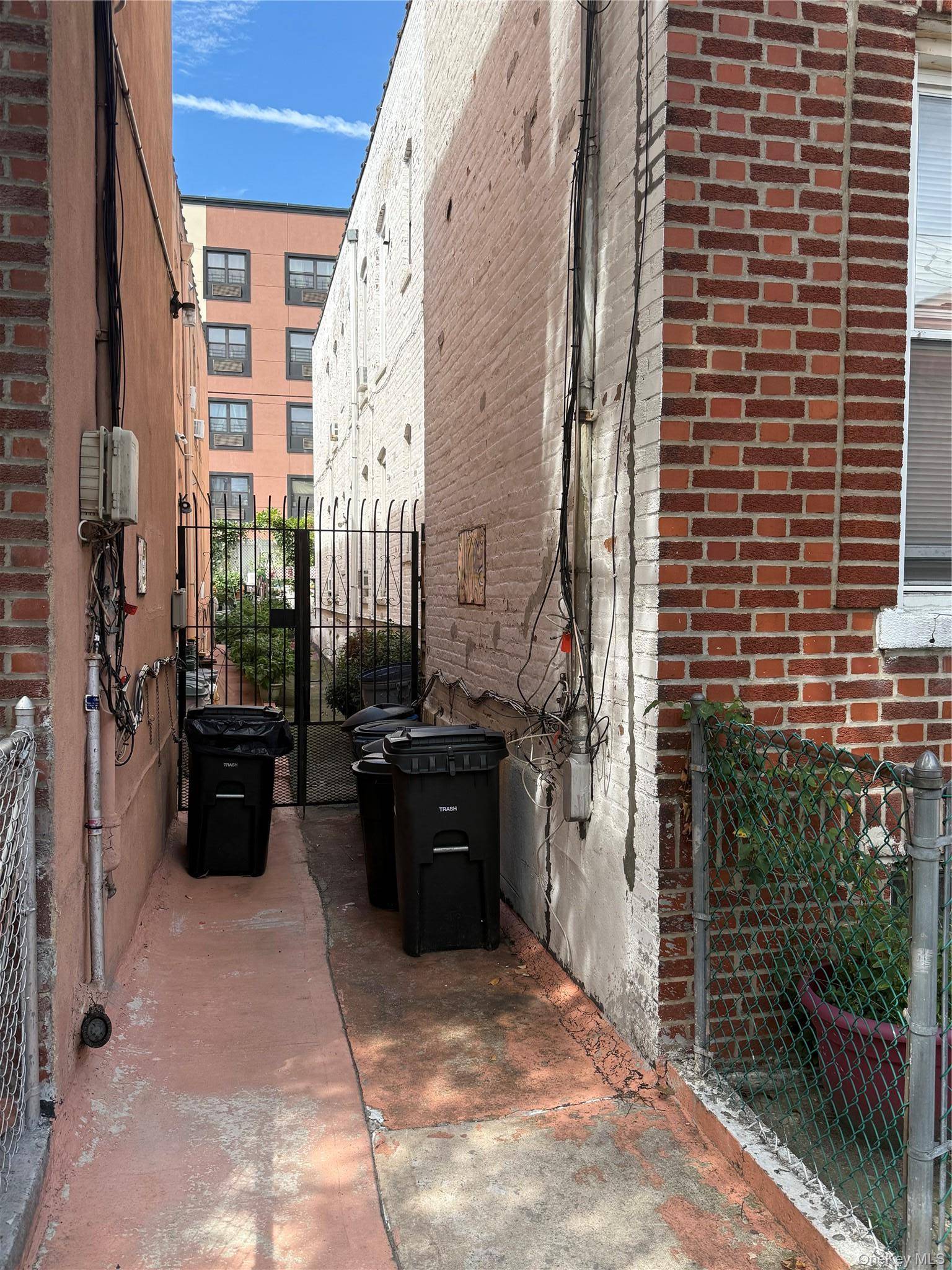 2427 Fuller ST, Bronx, NY 10461