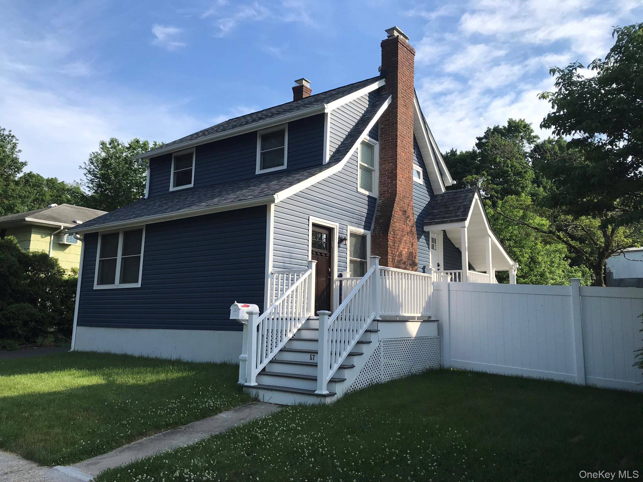 57 Spring RD, Huntington, NY 11743