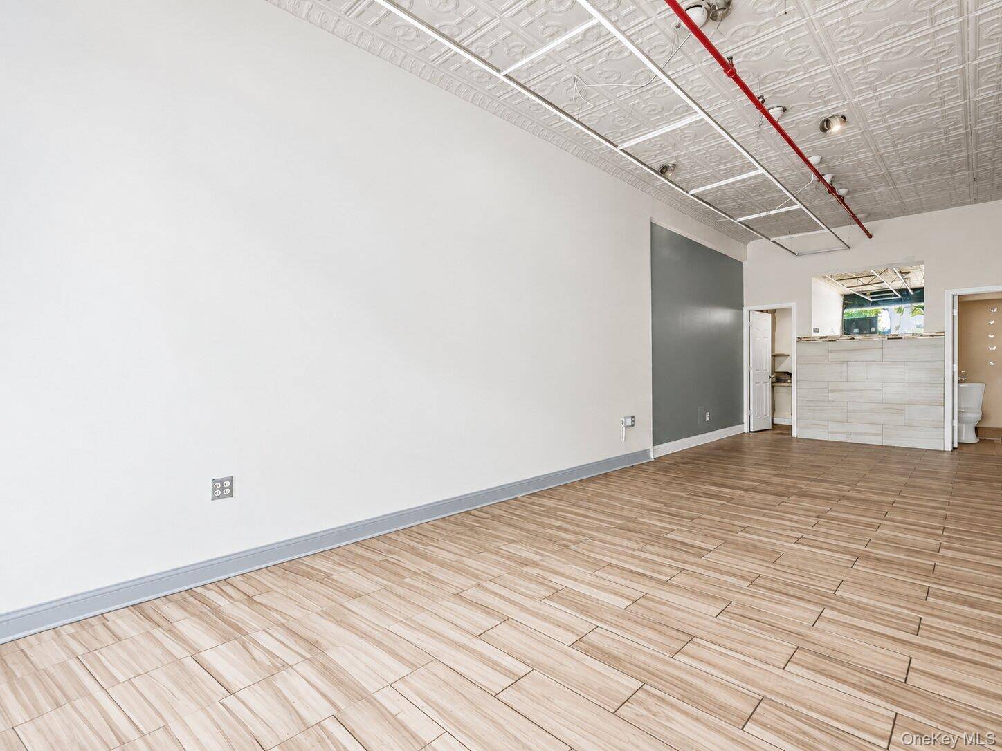 40-09 Queens BLVD, Sunnyside, NY 11104