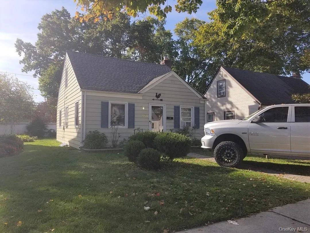 990 Ardmore RD, Baldwin, NY 11510