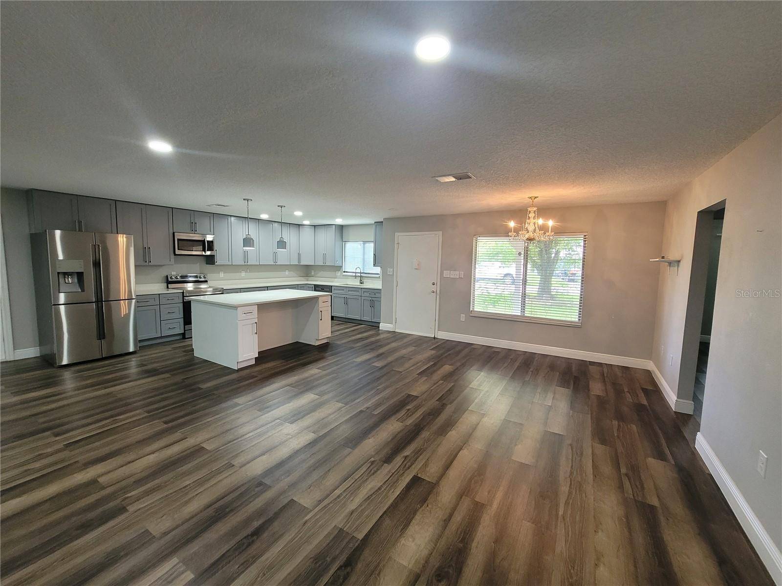 10481 MONTPELIER CIR, Orlando, FL 32821