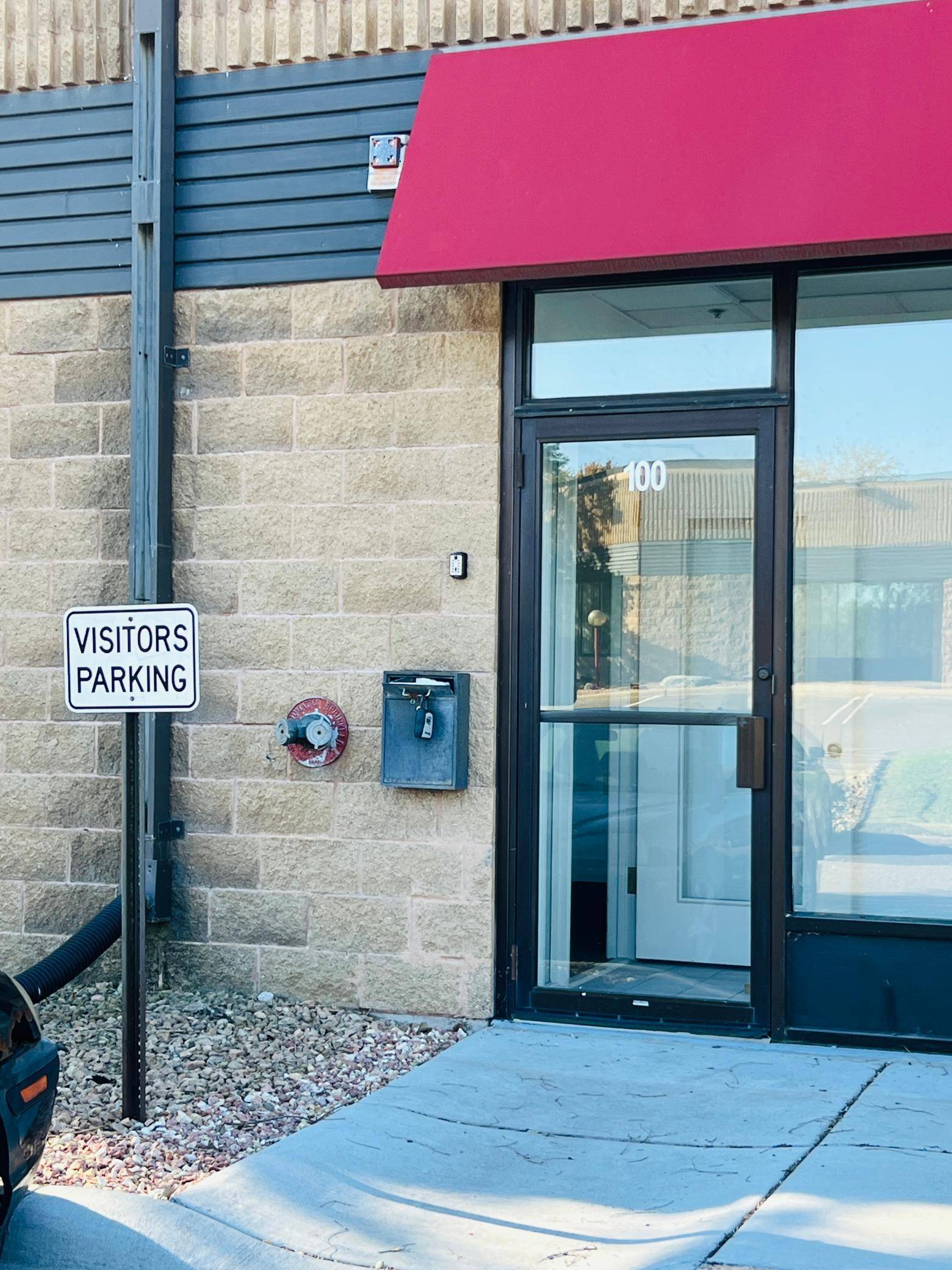 1890 Wooddale DR #Suite 100, Woodbury, MN 55125