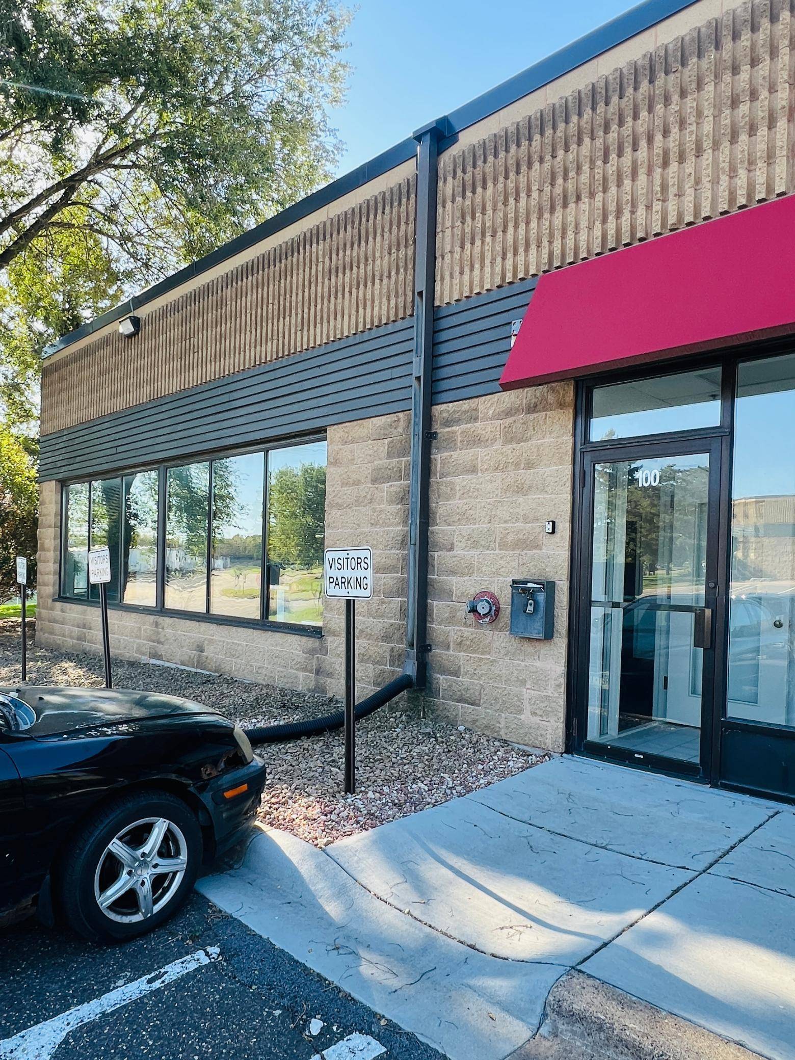 1890 Wooddale DR #Suite 100, Woodbury, MN 55125