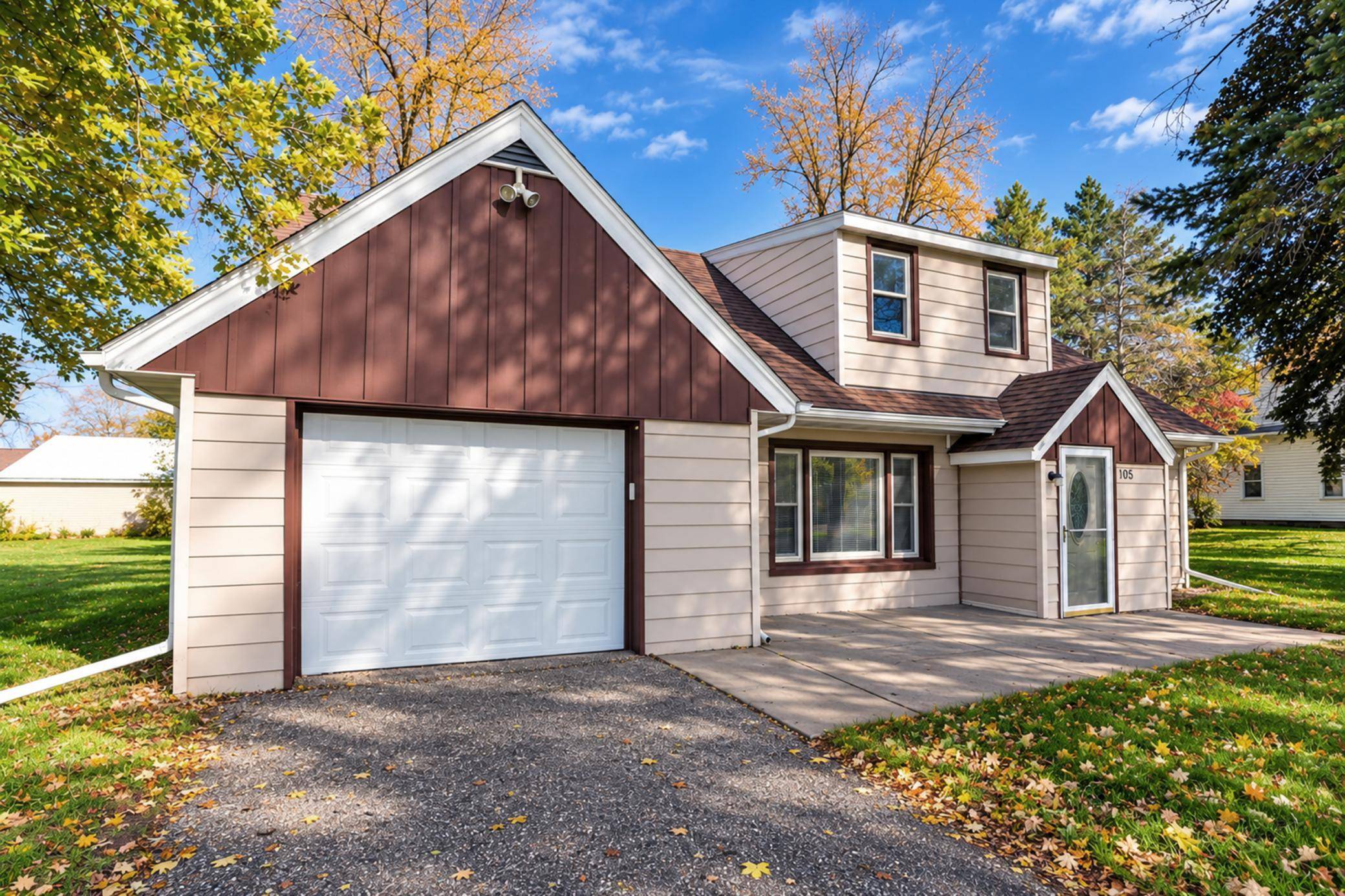 105 Amsterdam AVE W, Hollandale, MN 56045