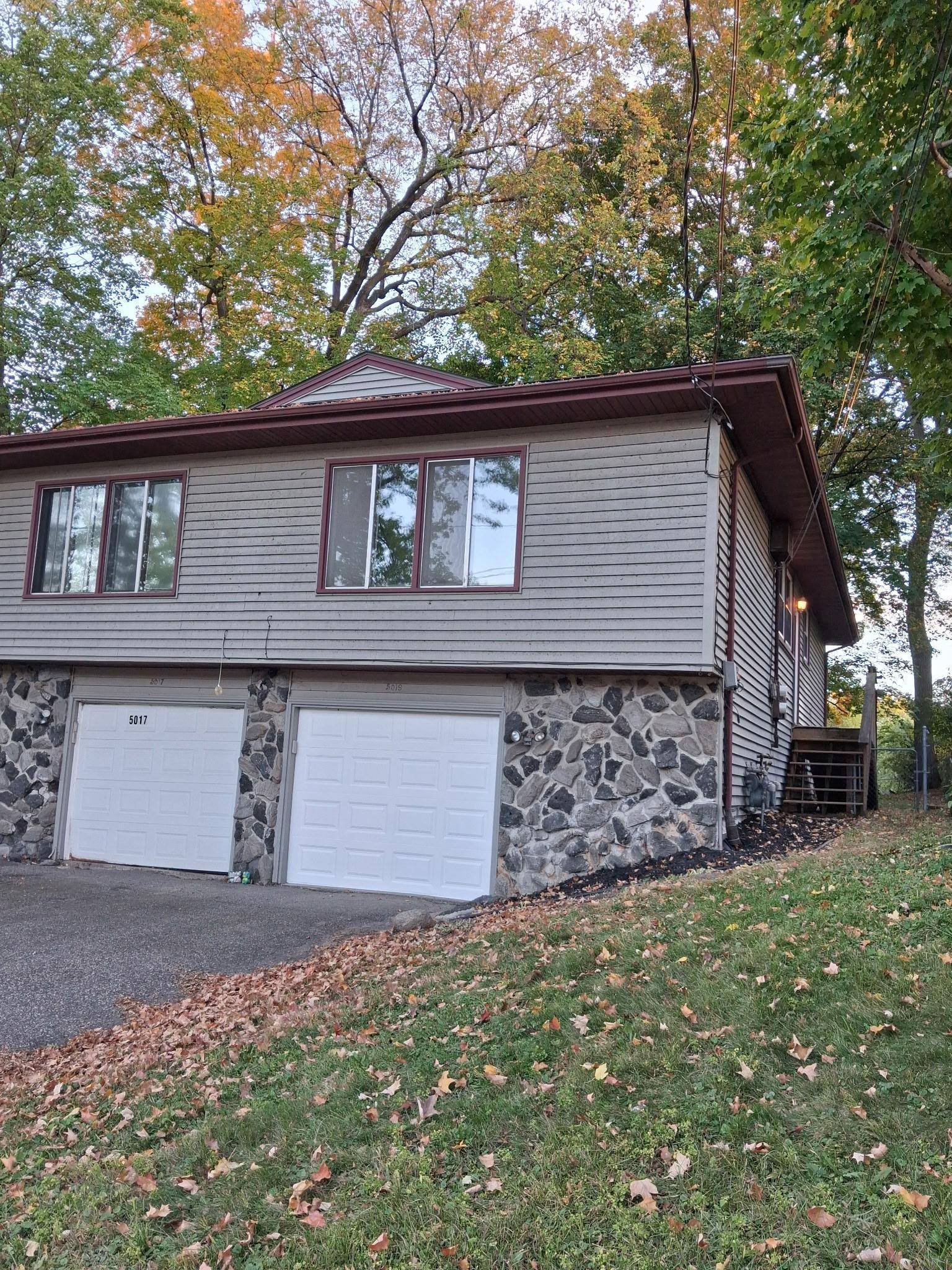 5017-5019 Shoreline DR, Mound, MN 55364