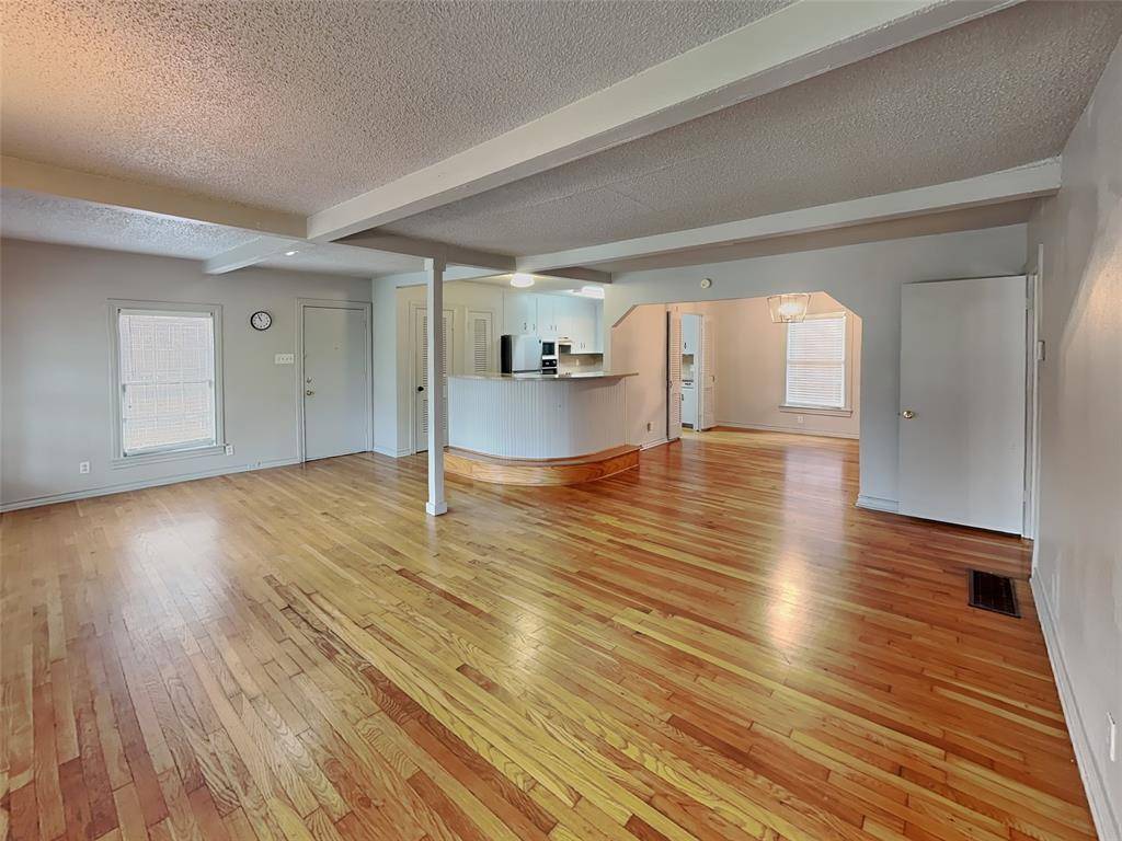 4124 Lovell Avenue, Fort Worth, TX 76107