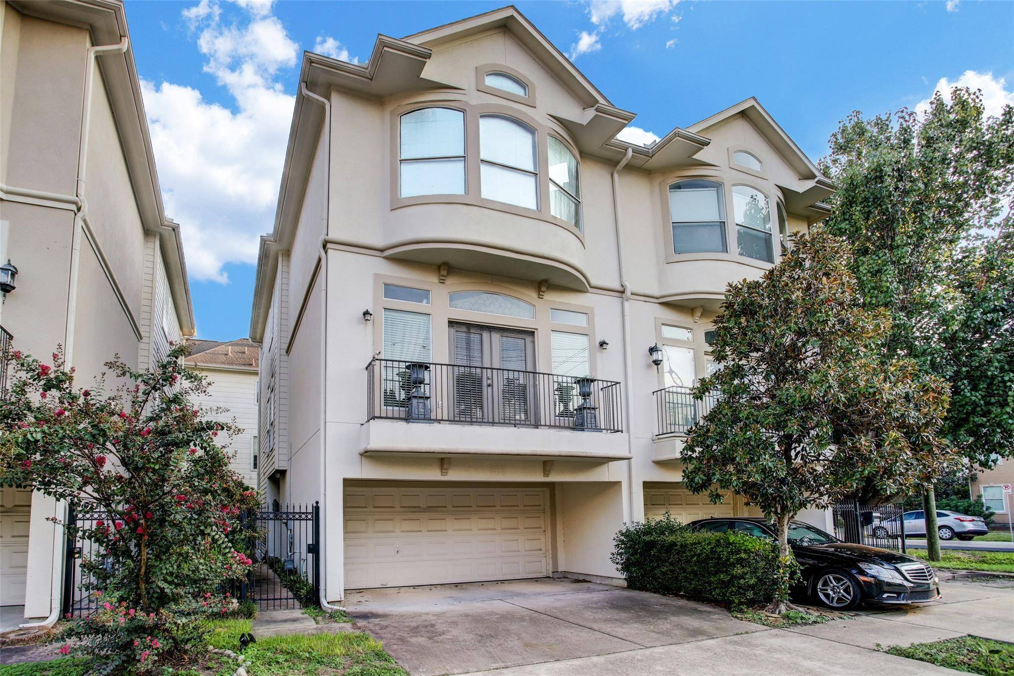 5719 Maxie ST, Houston, TX 77007