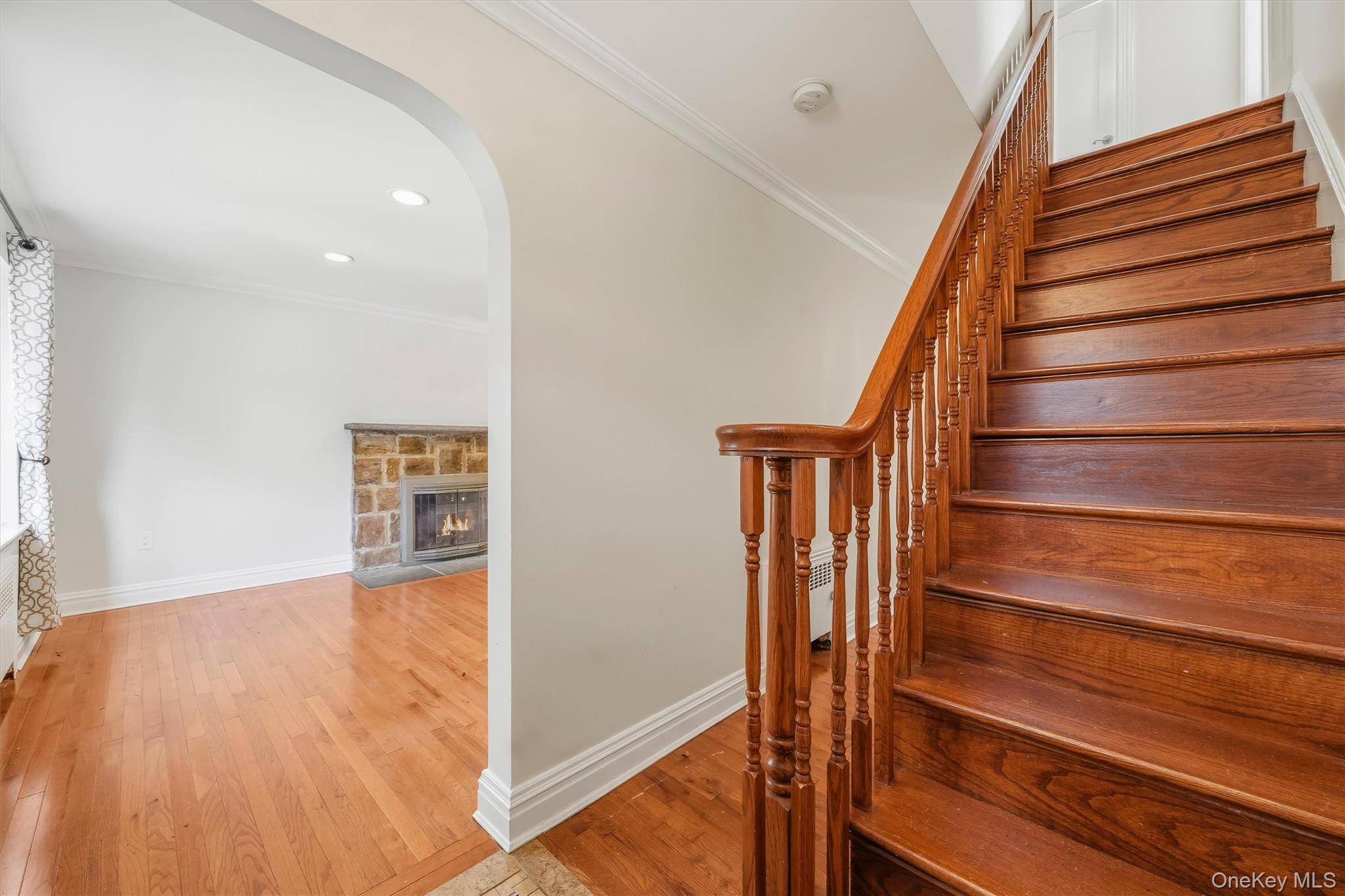 26 Custer AVE, Yonkers, NY 10701