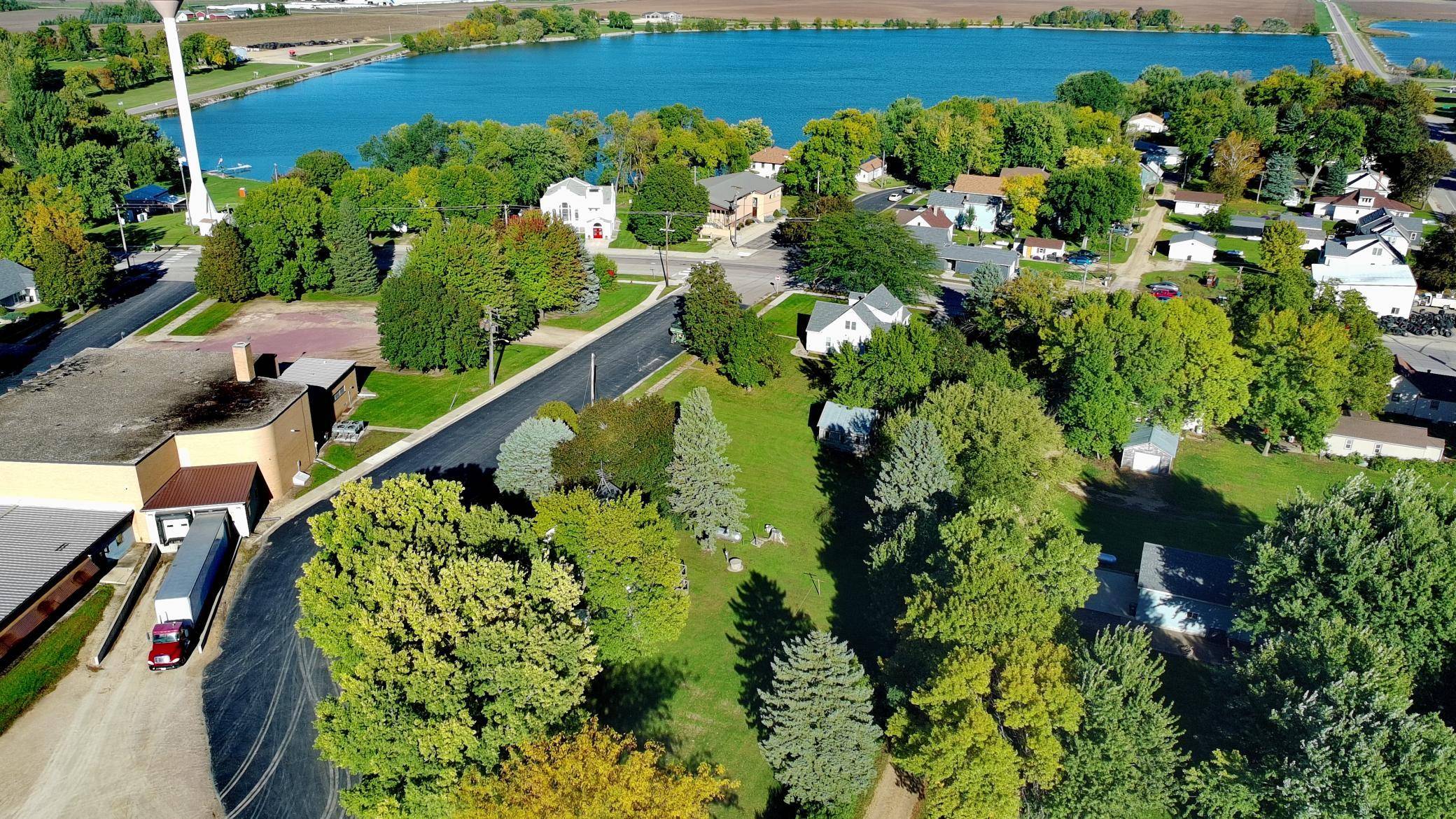 451 Paul AVE, Lake Wilson, MN 56151