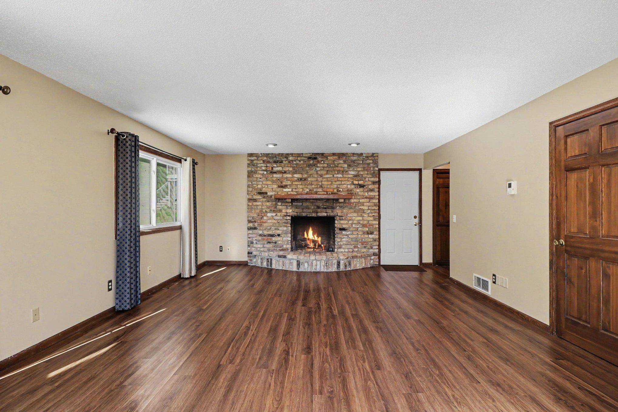 3013 Bluffs DR, Mound, MN 55364