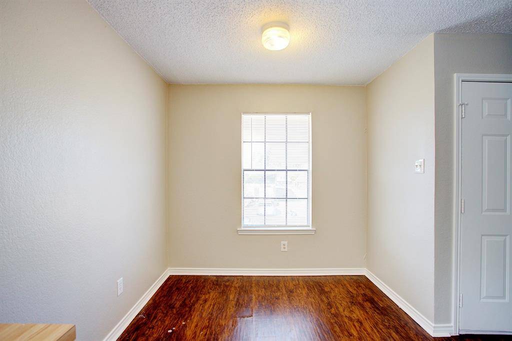 313 Queens Court S #D, Mansfield, TX 76063