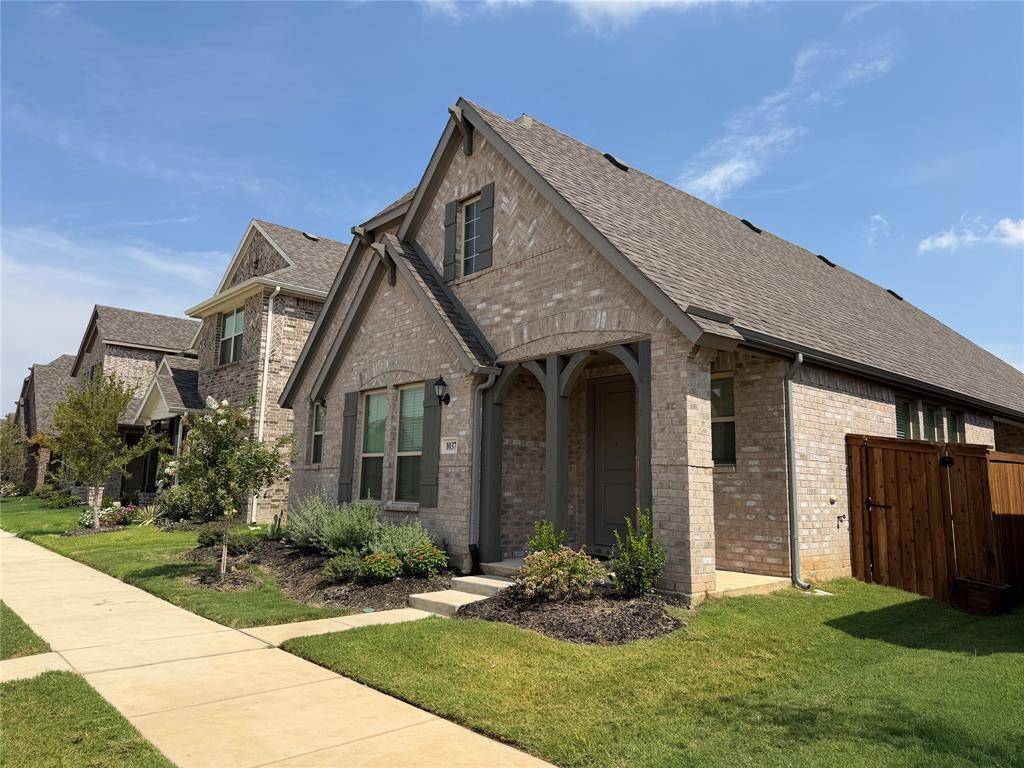 1037 Western Hills Drive, Crowley, TX 76036