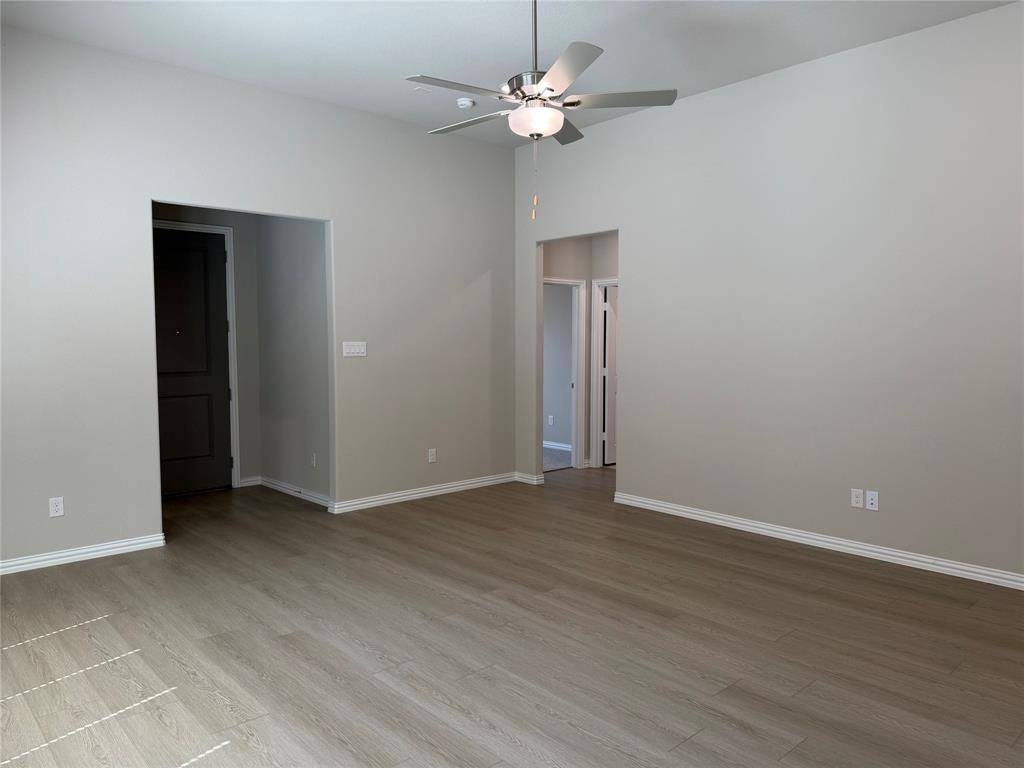 1037 Western Hills Drive, Crowley, TX 76036