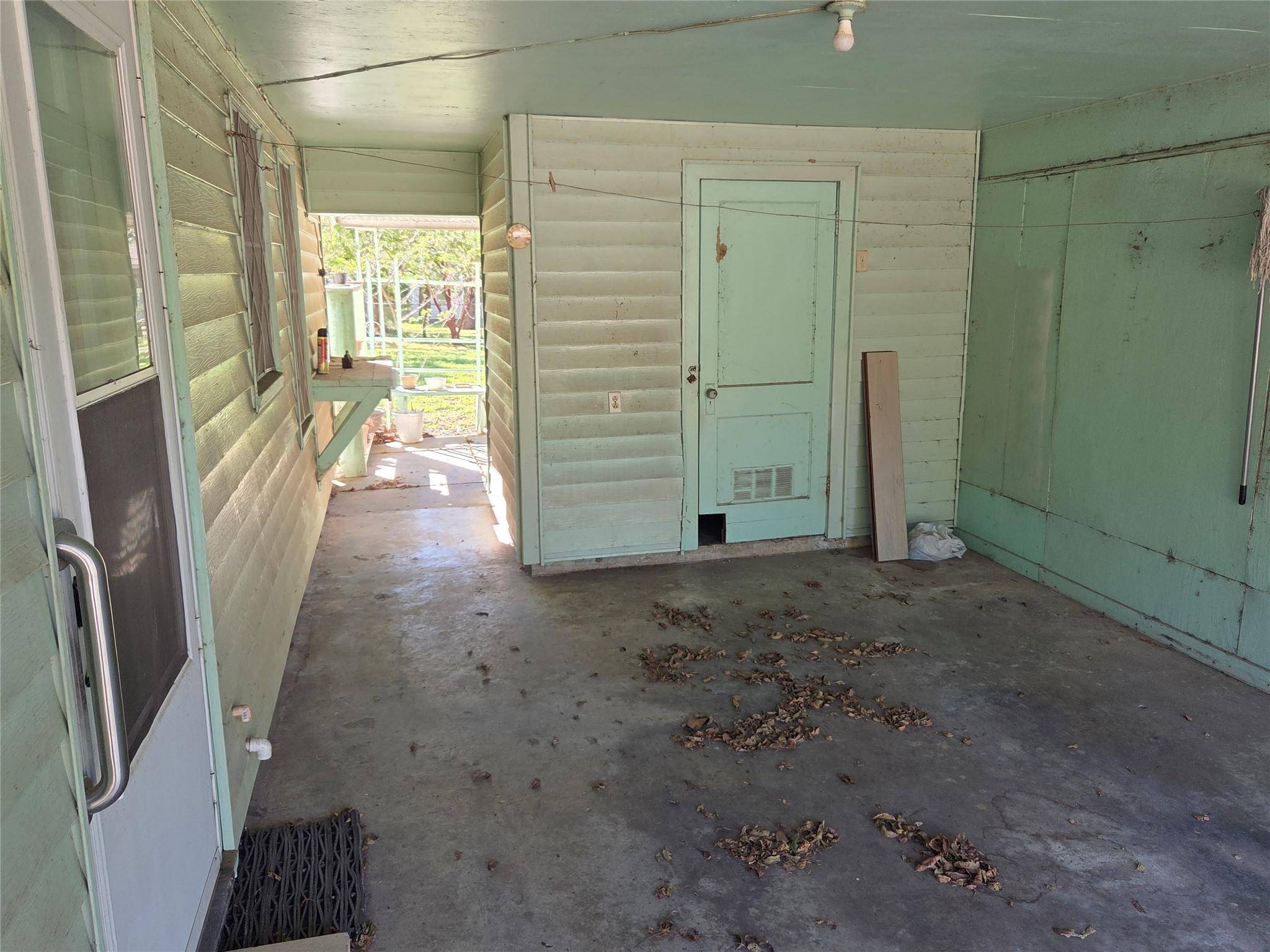 403 Hazel ST, Rockdale, TX 76567