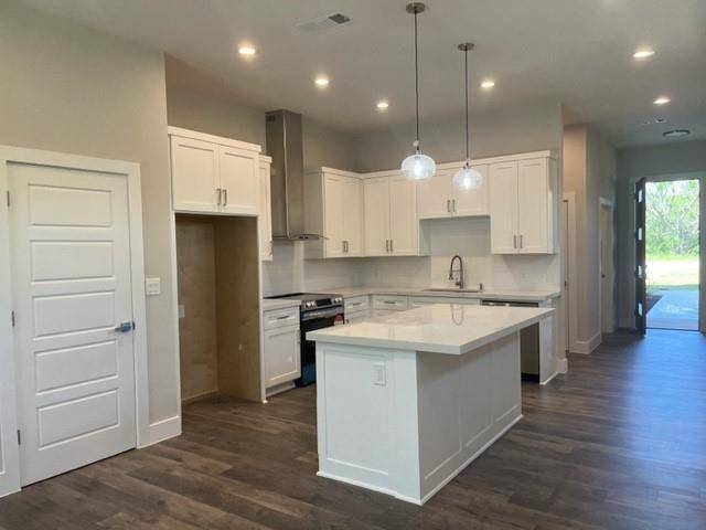 611 Sun Ray, Horseshoe Bay, TX 78657