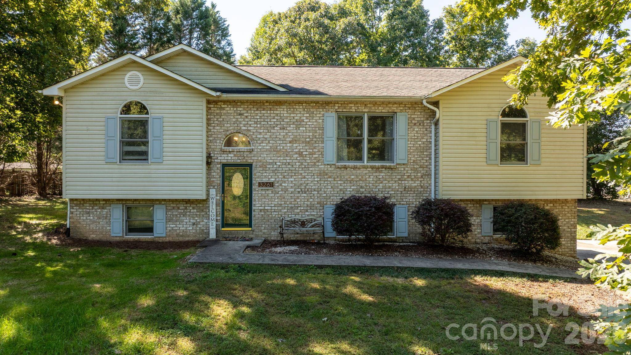 3261 Washington WAY, Hudson, NC 28638