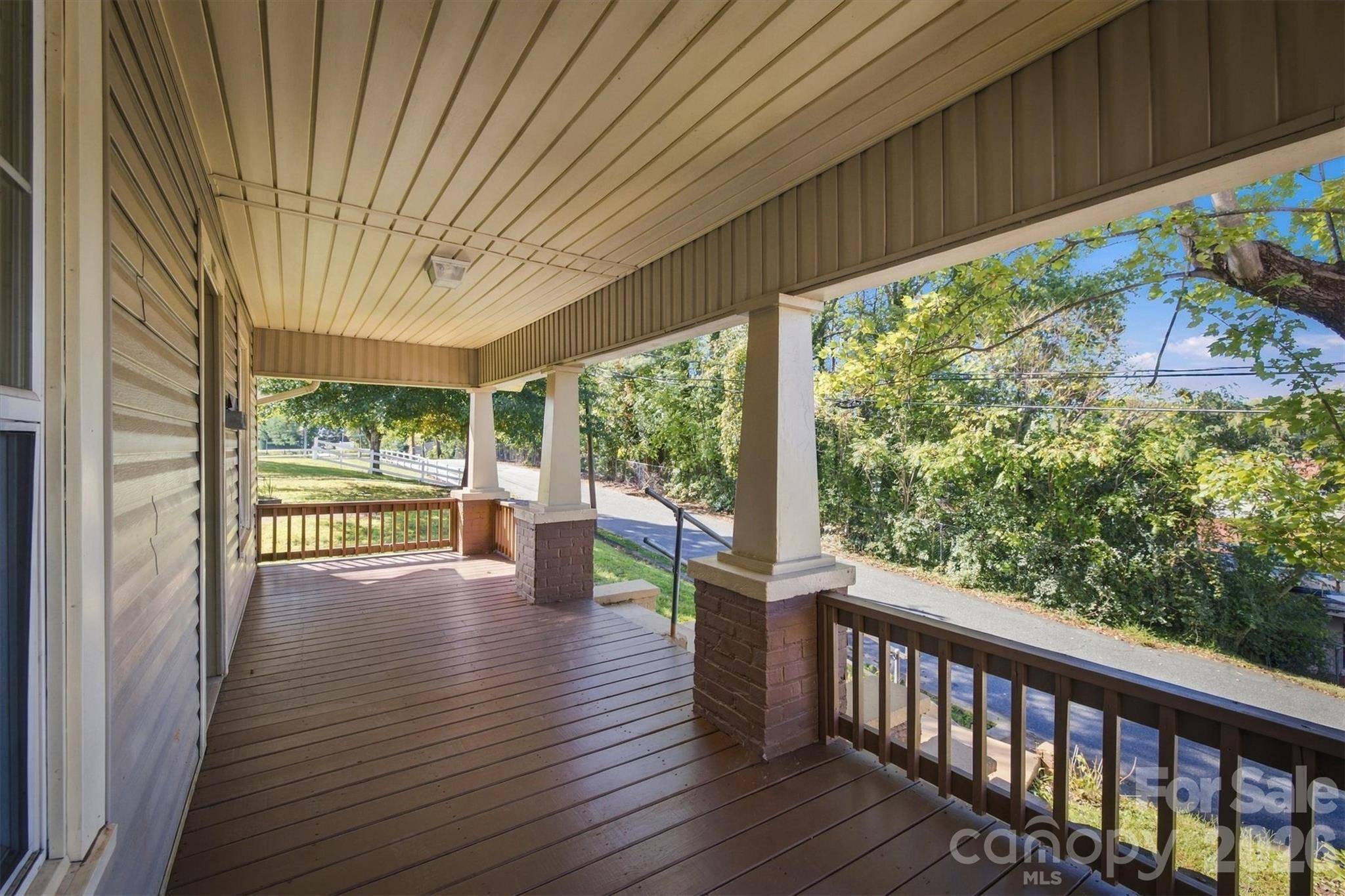 1203 Spainhour ST, Lenoir, NC 28645