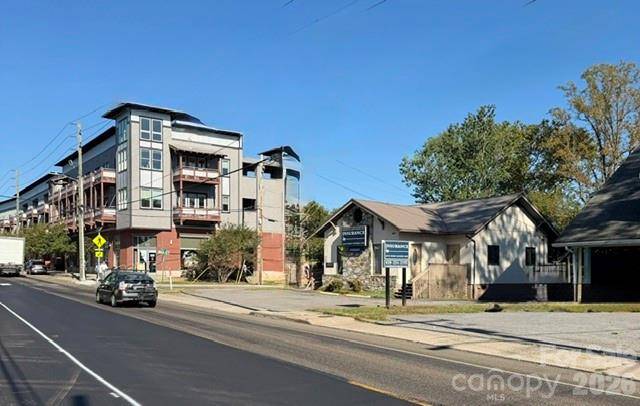 899 Haywood RD, Asheville, NC 28806
