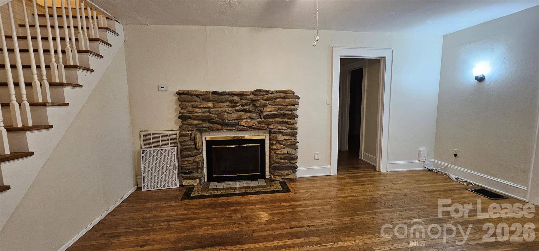 1012 8th ST NE, Hickory, NC 28601