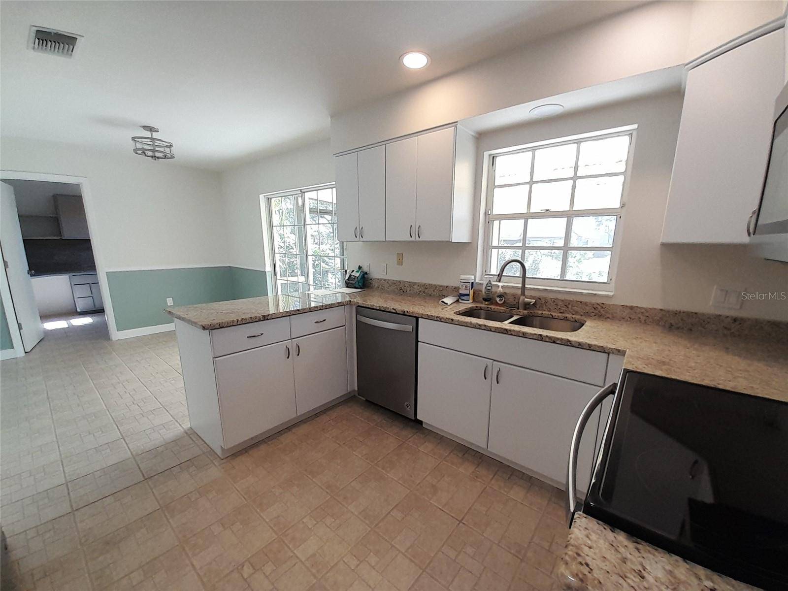 3520 57TH AVENUE CIR W, Bradenton, FL 34210