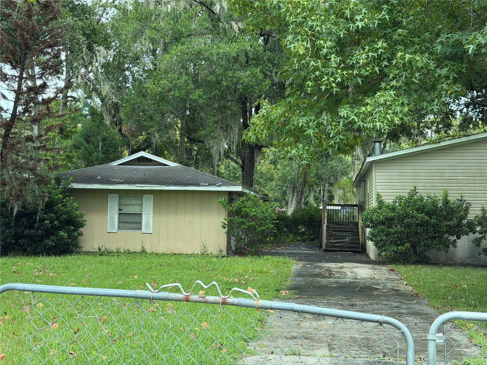55616 LEE ST, Astor, FL 32102