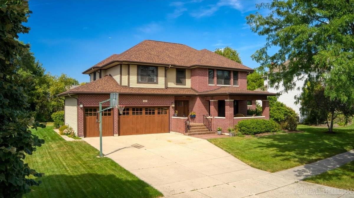 627 Ritter DR, Batavia, IL 60510