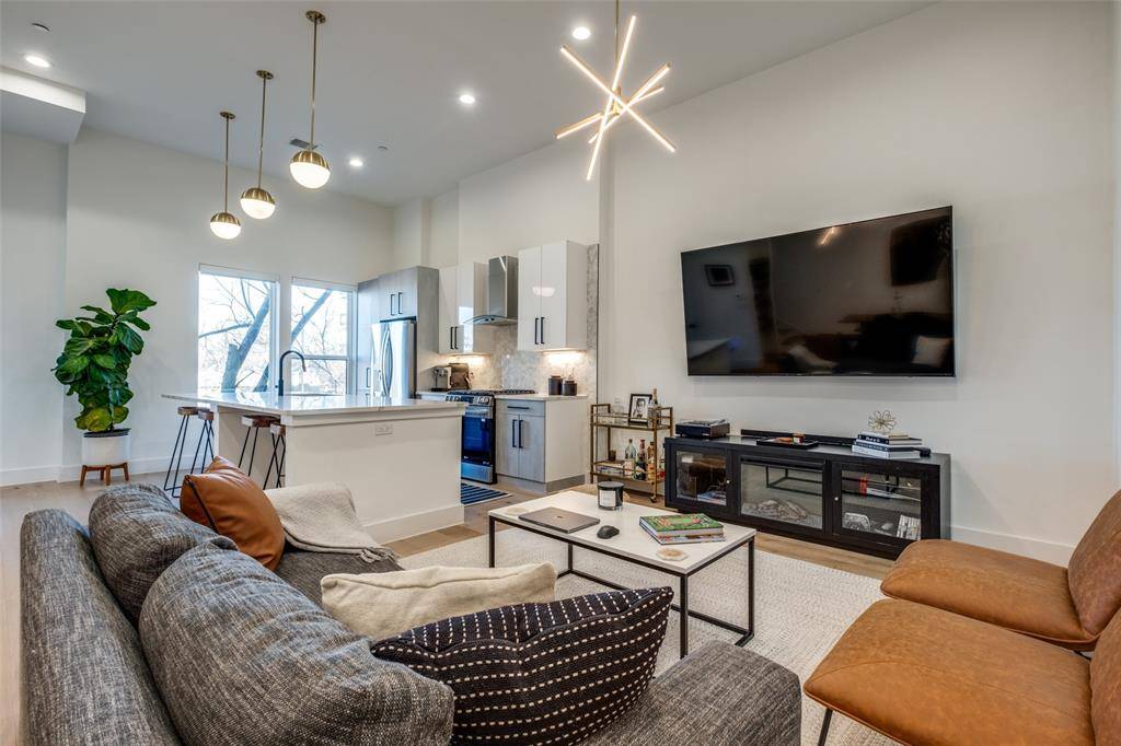 4208 Live Oak Street #206, Dallas, TX 75204