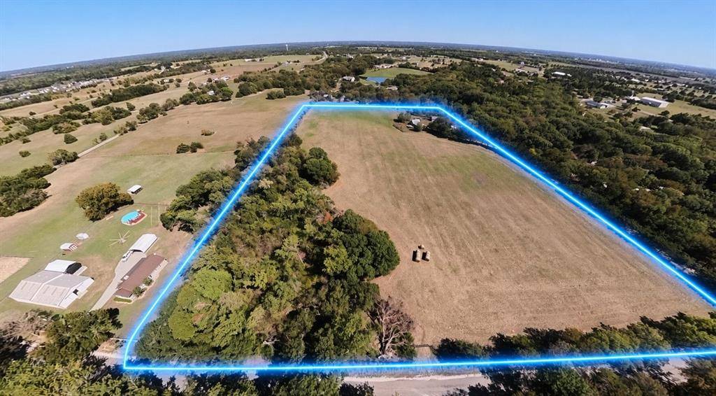 242 Oak Hill Road, Van Alstyne, TX 75495
