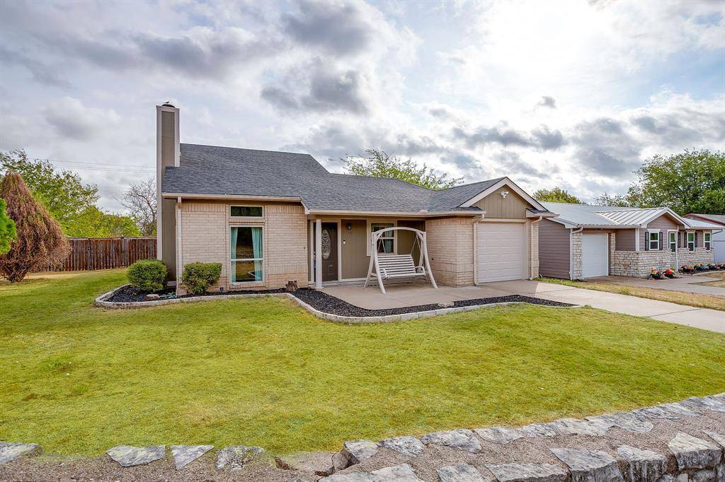 507 Heather Drive, Granbury, TX 76048