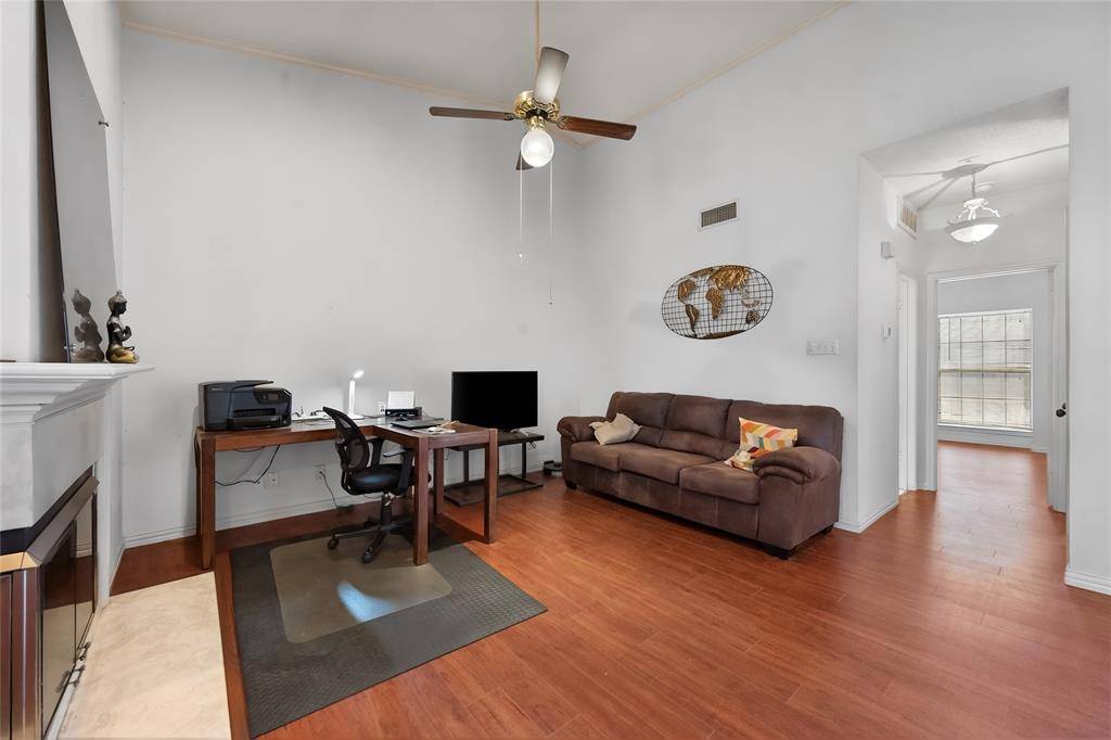 401 Pebble Way #237, Arlington, TX 76006