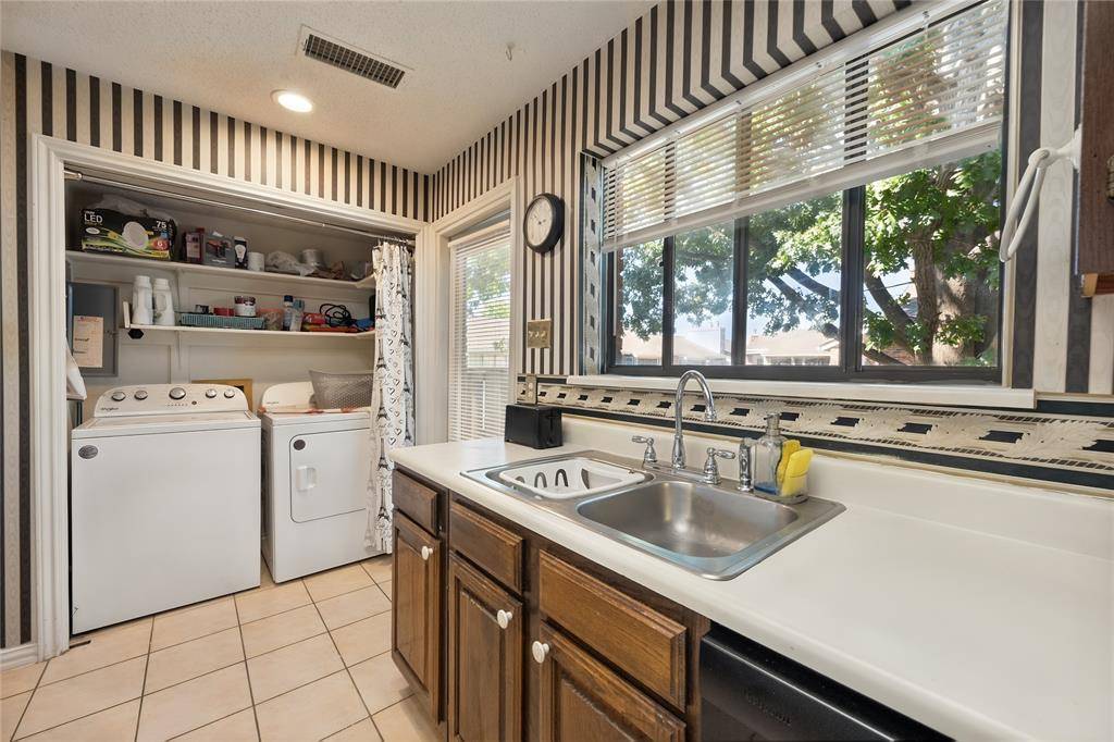 401 Pebble Way #237, Arlington, TX 76006