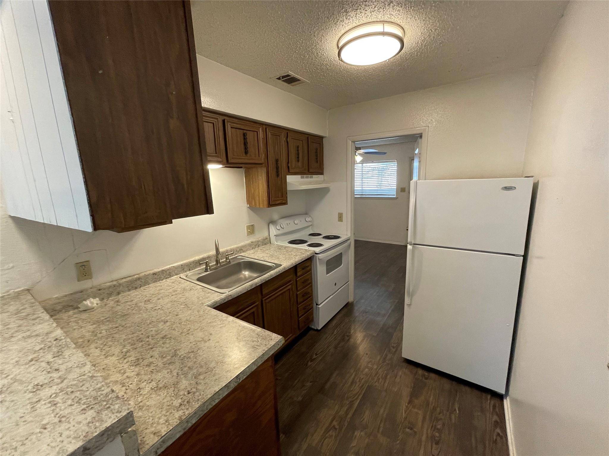 2801 Hemphill PARK #A102, Austin, TX 78705