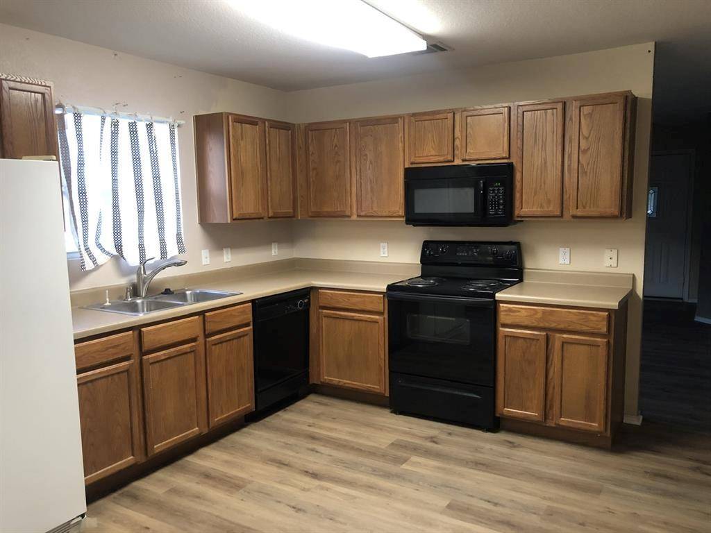 211 N Woodley RD, Leander, TX 78641