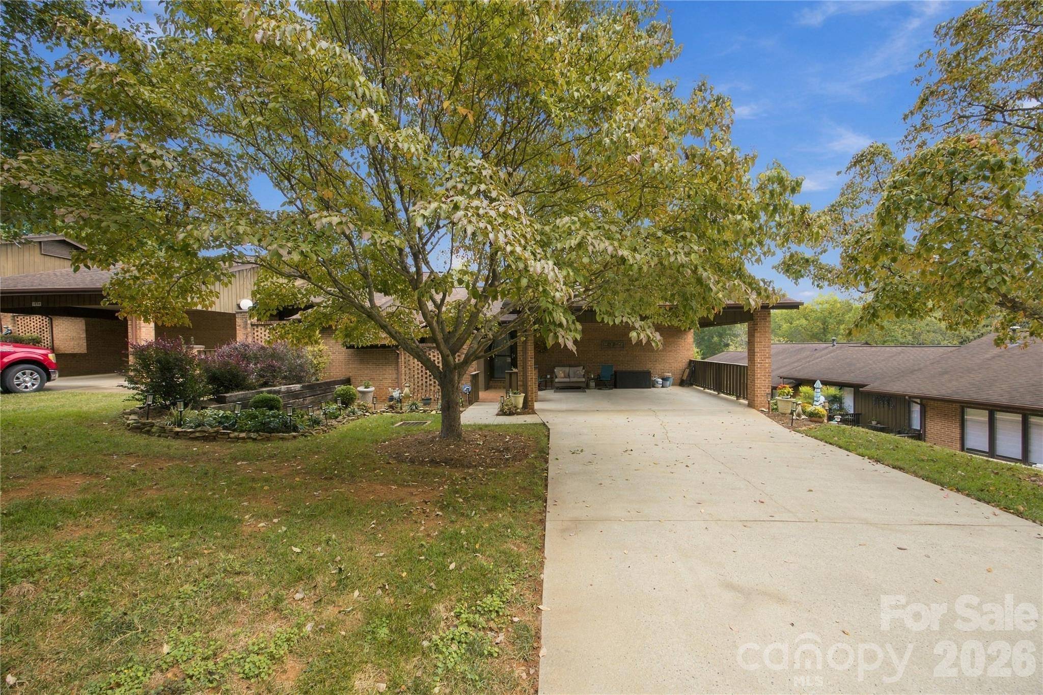 1334 Radio RD, Statesville, NC 28625