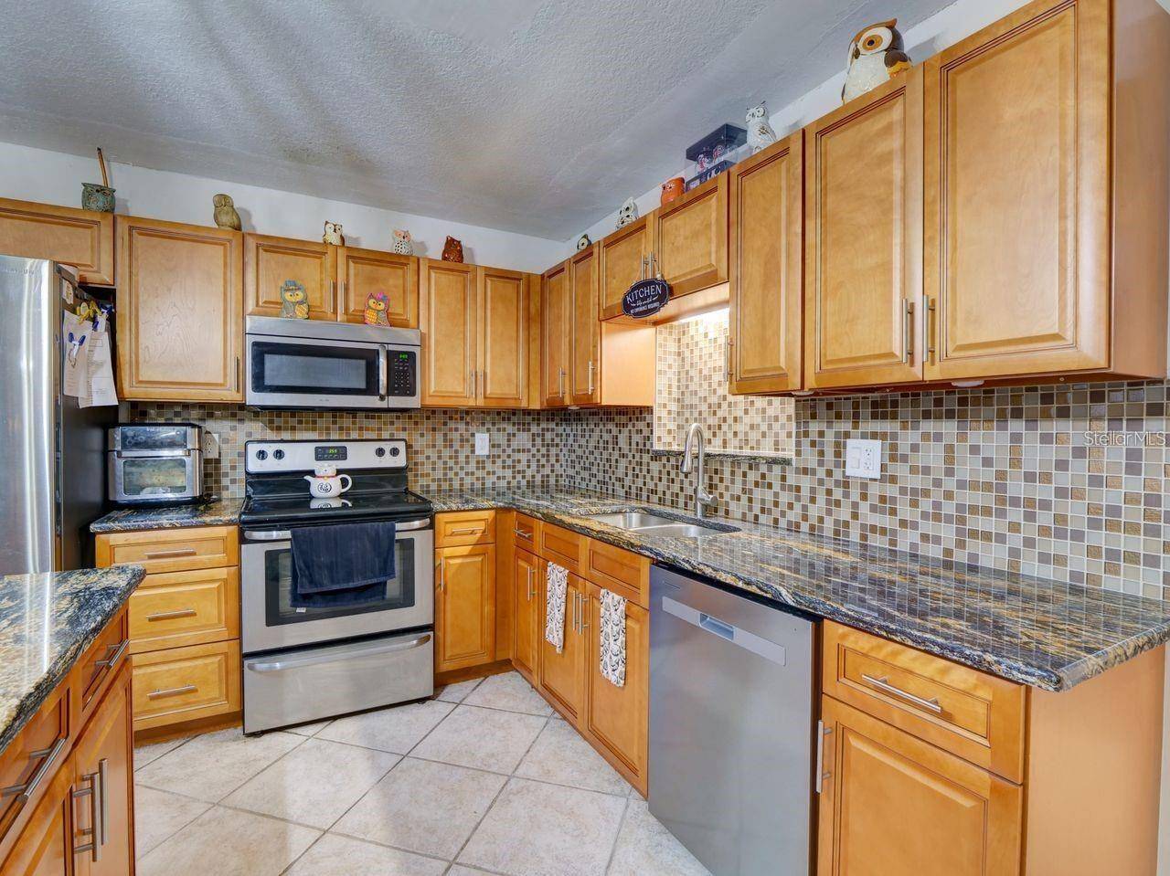 31126 PRESTWICK AVE, Sorrento, FL 32776