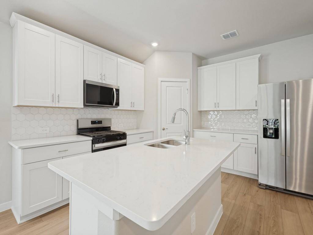 6207 Castamere Drive, Princeton, TX 75071