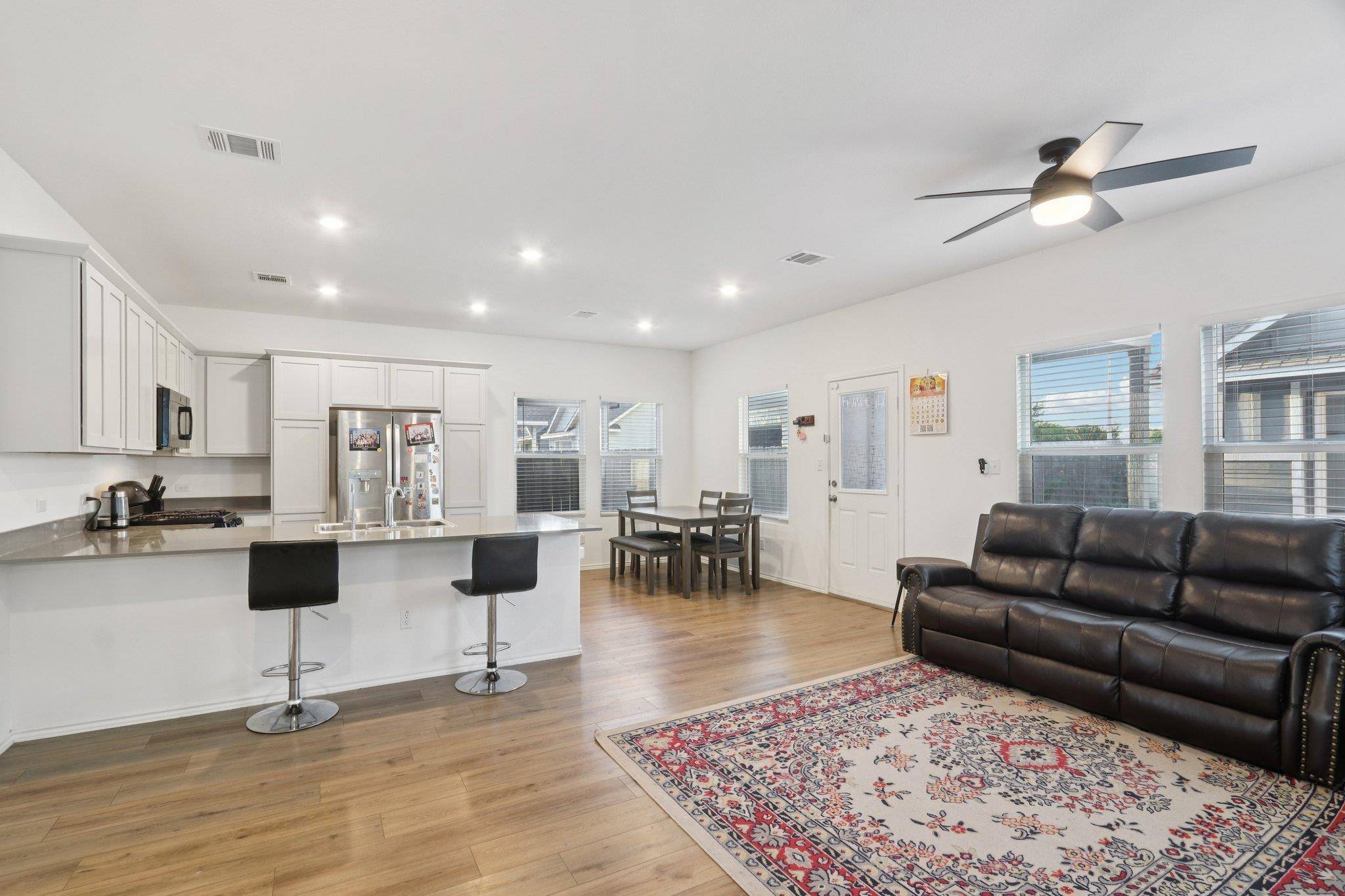 1521 Cobblecrest LN, Leander, TX 78641