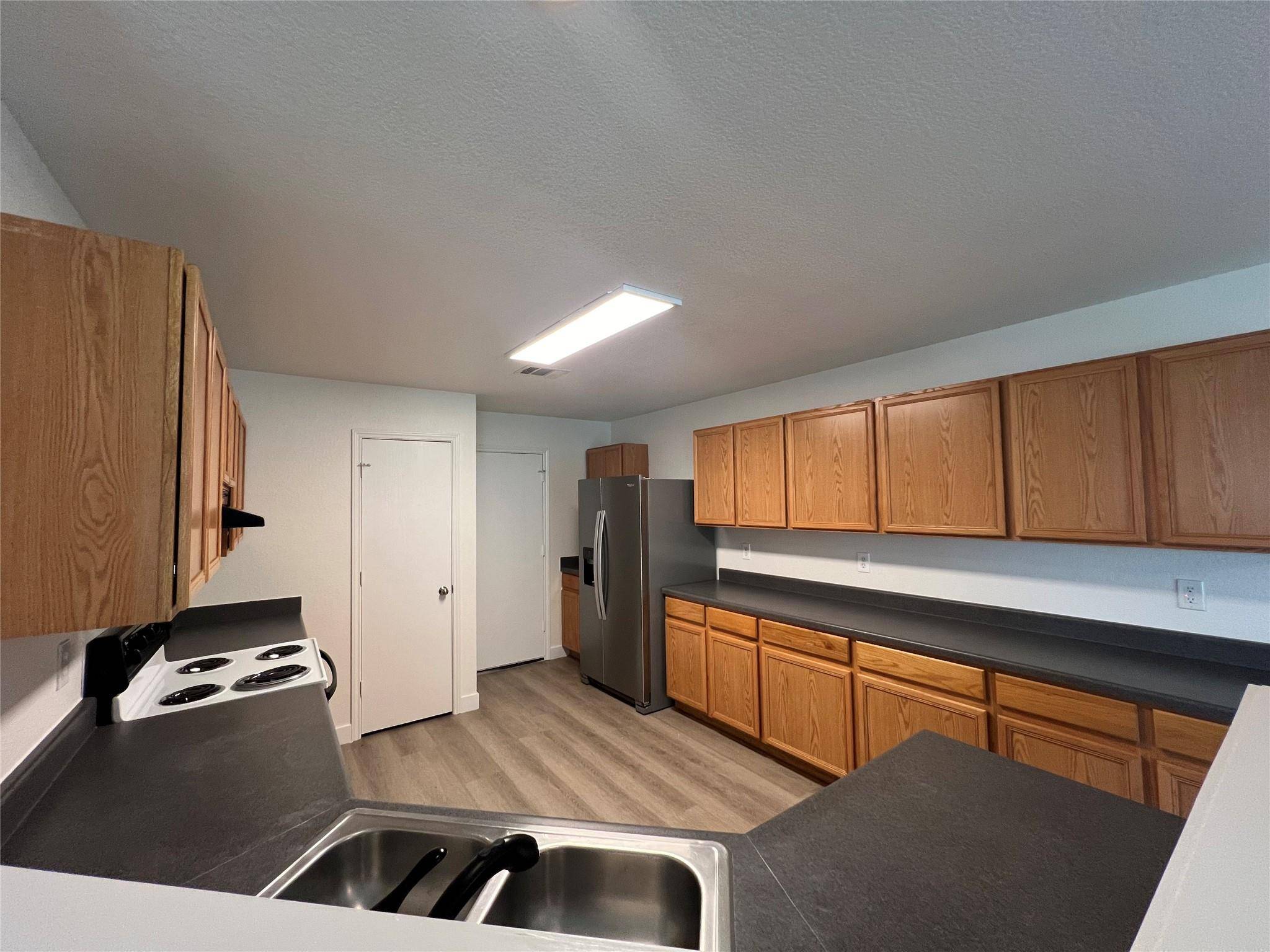 821 New Bridge DR, Kyle, TX 78640
