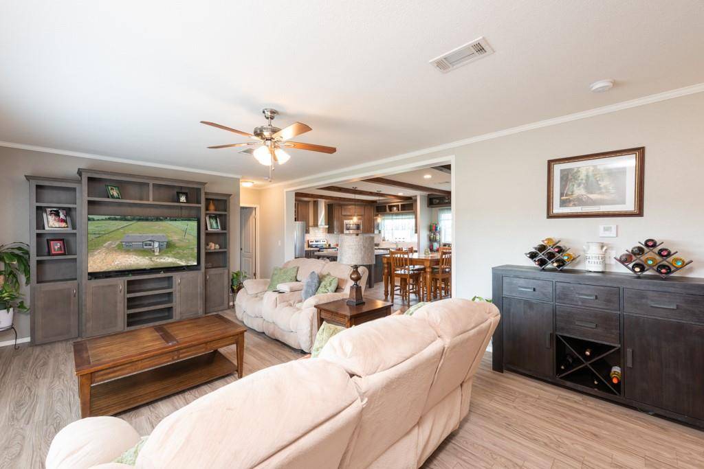 859 Ivy Switch RD, Luling, TX 78648