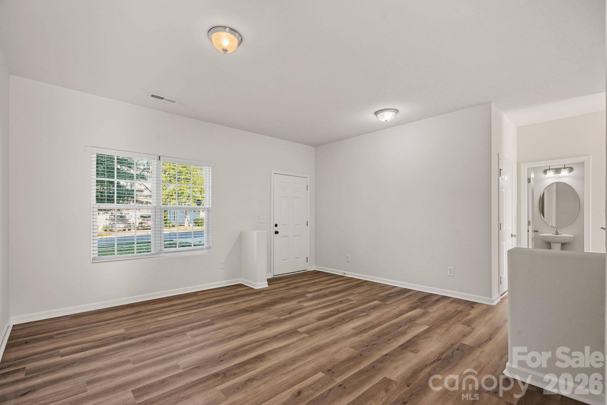 6215 Paw Village RD, Charlotte, NC 28214
