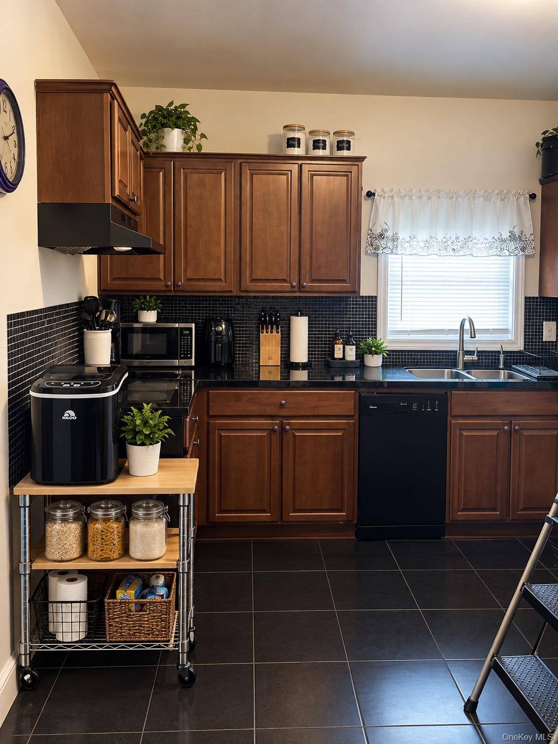 133 S 13th AVE, Mount Vernon, NY 10550