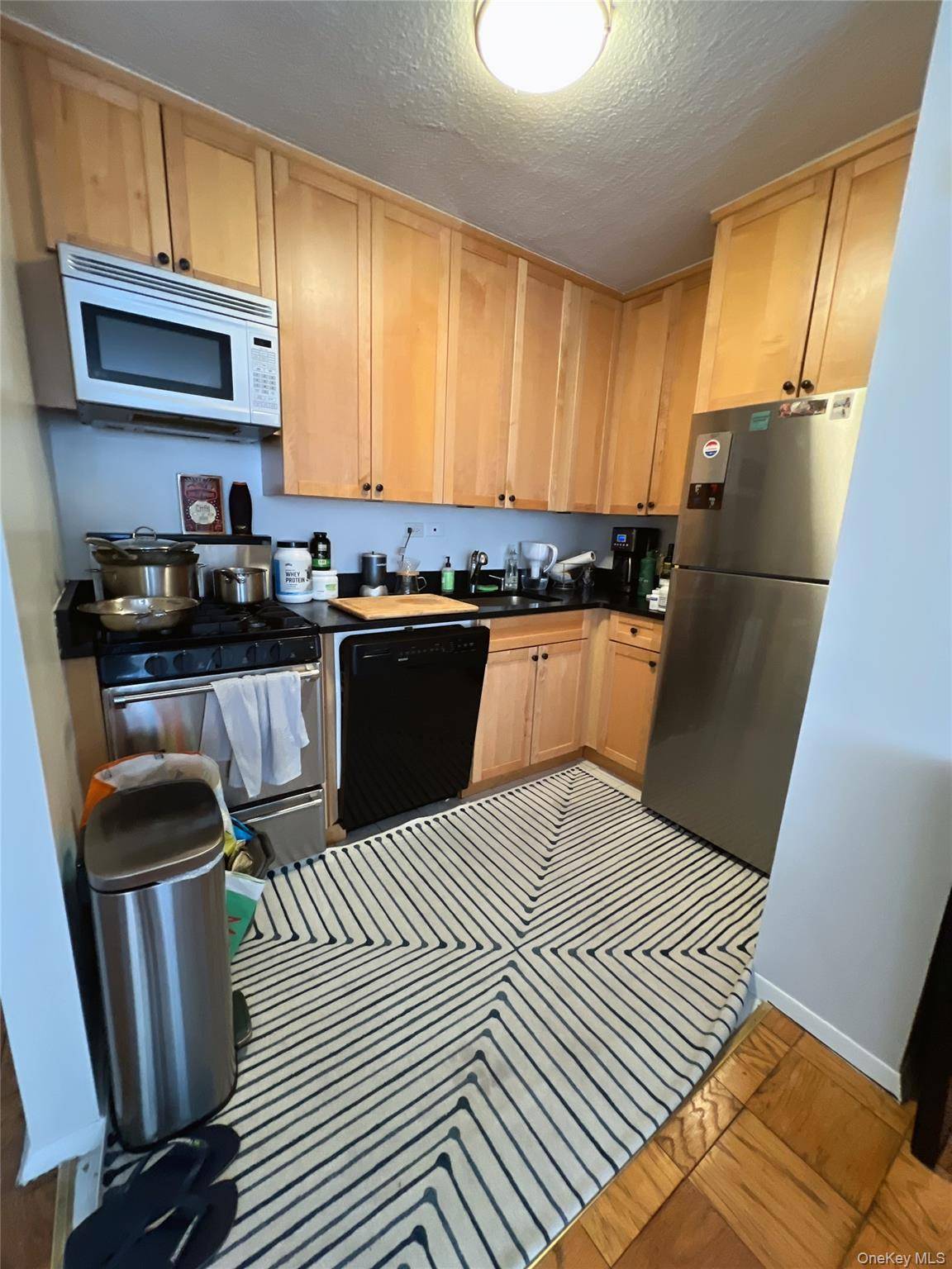 333 E 45th ST #17F, New York (manhattan), NY 10017