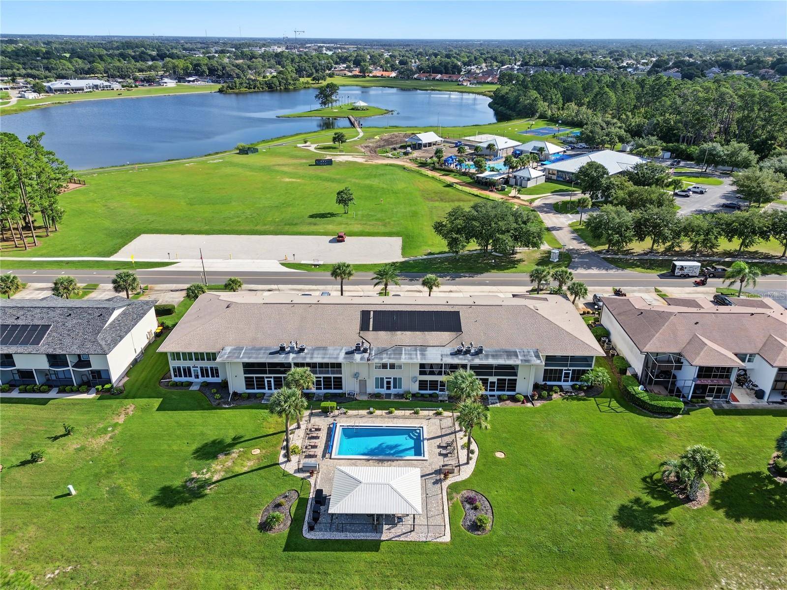 3621 EDGEWATER DR #207, Sebring, FL 33872
