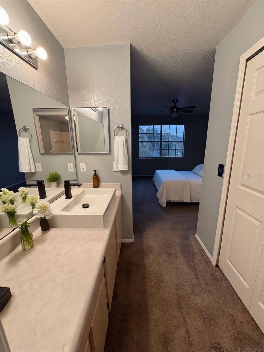 13838 FAIRWAY ISLAND DR #1432, Orlando, FL 32837